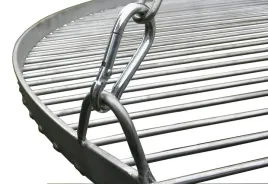 grill-ogrodowy-trojnog-ruszt-nierdzewny-regulowany-wiszacy-kolowrotek