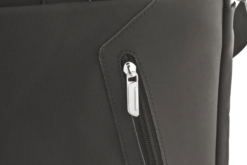 es210-modica-torba-na-laptopa-15-6-notebook