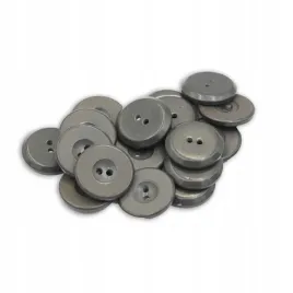 guzik-20mm-dwie-dziurki-10szt-c-braz