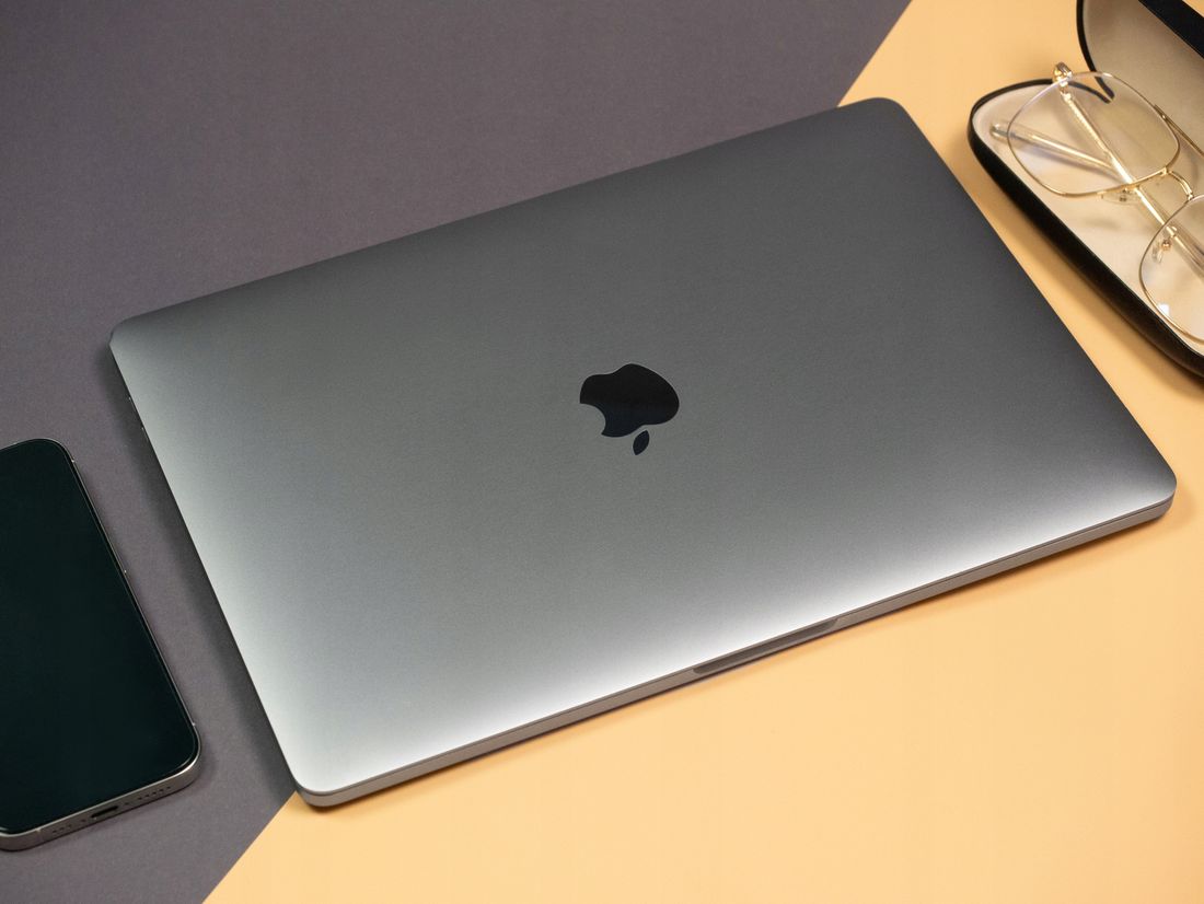 Laptop Apple MacBook Pro 13 2020 rok i5 4x3.80GHz