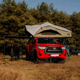 namiot-dachowy-globtrotter-190-zaciemniony-z-mata-antykondensacyjna