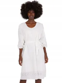 sukienka-damska-oversize-z-haftem-przed-kolano