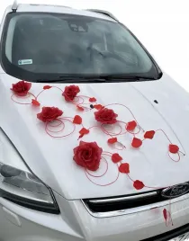 dekoracja-samochodu-ozdoby-na-auto-do-slubu-platki