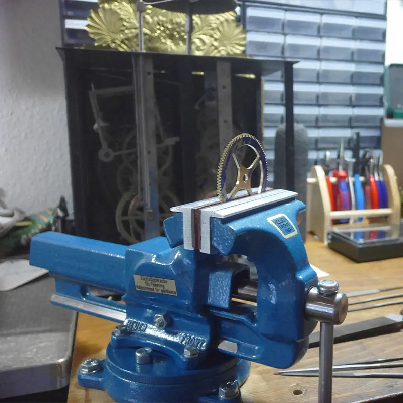 brockhaus-heuer-103120