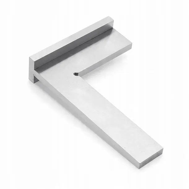 katownik-format-plaski-ze-stopka-marka-format