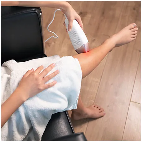 depilator-cecotec-bamba-skincare-ipl-quartz-zalaczone-wyposazenie-etui