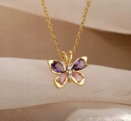 naszyjnik-wisiorek-motyl-z-diamencikami-krysztalkami-butterfly-diamentowy