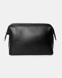 minimalistyczna-kosmetyczka-black-inglot