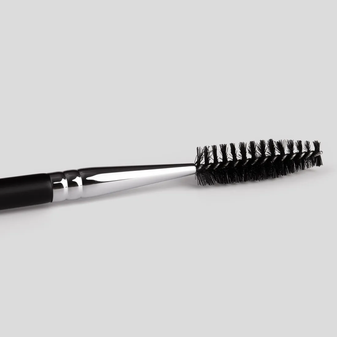 pedzel-do-makijazu-60s-inglot
