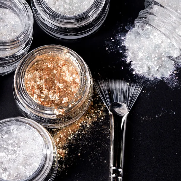 ozdoby-do-ciala-crystals-106-inglot-marka-inglot
