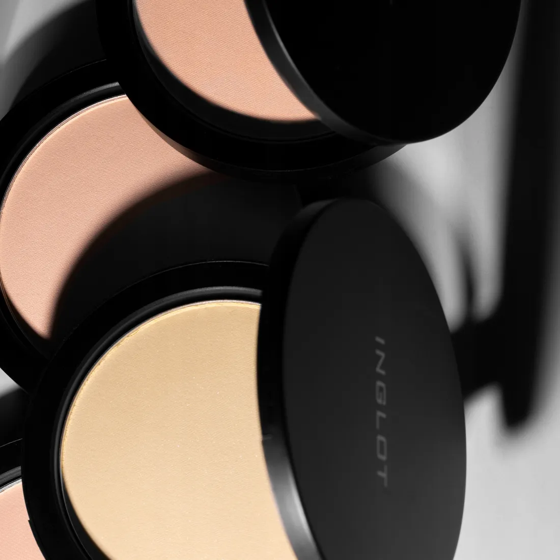 kasetka-freedom-system-1-round-matte-inglot-stan-nowy