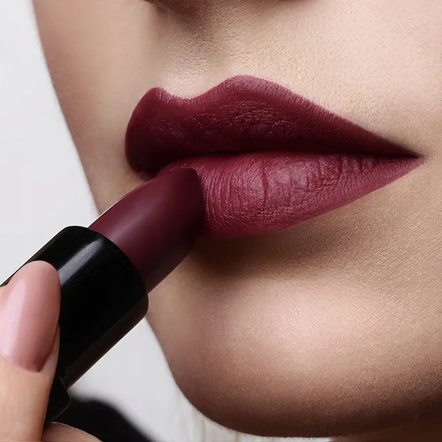 pomadka-do-ust-matte-417-inglot