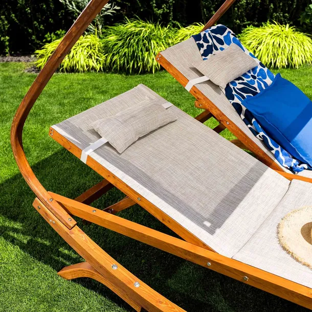 lezak-ogrodowy-drewniany-z-regulacja-lezanka-z-daszkiem-poduszka-taras-material-siedziska-syntetyk