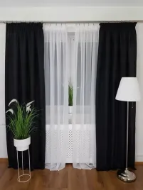 dwie-zaslony-dekoracyjne-czarne-zaslona-gotowa-na-tasmie-do-salonu-250cm