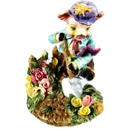 dekoracja-poliston-figurka-swinki-ogrodnika-8-cm