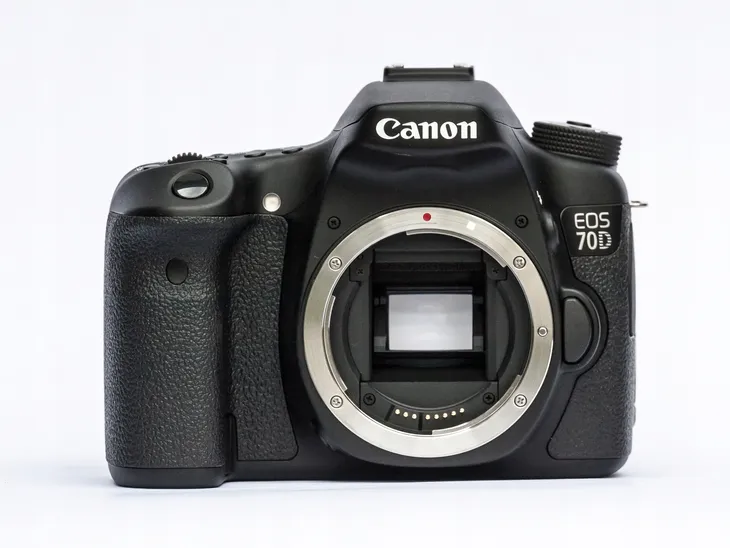 lustrzanka-canon-eos-70d-korpus