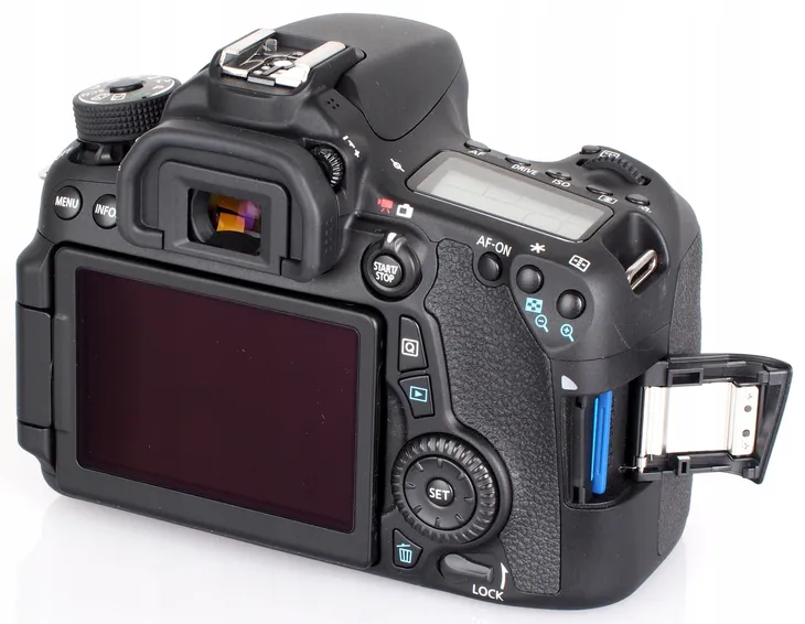lustrzanka-canon-eos-70d-korpus-stan-nowy