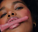 rhode-peptide-lip-tint-blyszczyk-do-ust-salty-tan-hit-efekt-naturalny