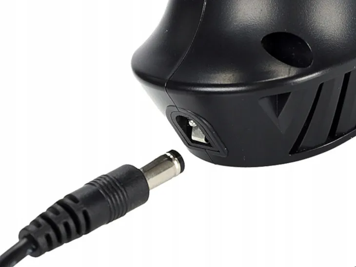 kompresor-powietrza-bezprzewodowy-150-psi-automatyczny-4-adaptery-marka-dbautomotive