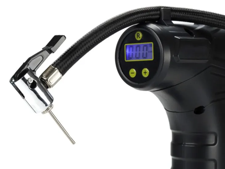 kompresor-powietrza-bezprzewodowy-150-psi-automatyczny-4-adaptery-kod-producenta-db02538