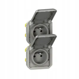 gniazdo-podwojne-z-uziemieniem-2x2p-z-pionowe-mechanizm-16a-250-v-szare