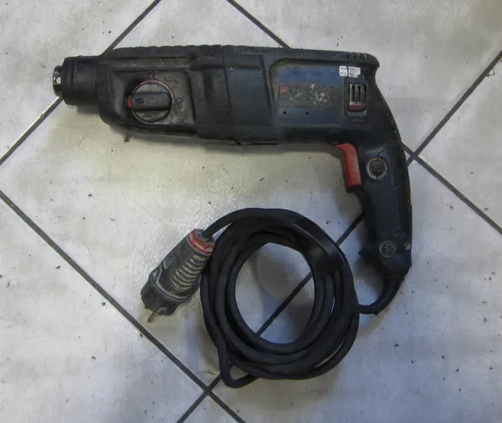 mlotowiertarka-bosch-gbh2-26-800w-typ-uchwytu-sds-plus