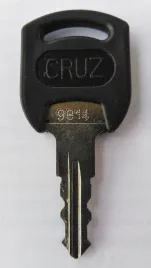 kluczyk-klucz-do-bagaznika-uchwytu-rowerowego-na-dach-cruz-race-nr-14-9814