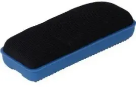 gabka-magnetyczna-do-tablic-suchoscieralnych-scierak