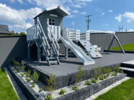 promocja-plac-zabaw-domek-piaskownica-mostek-scianka