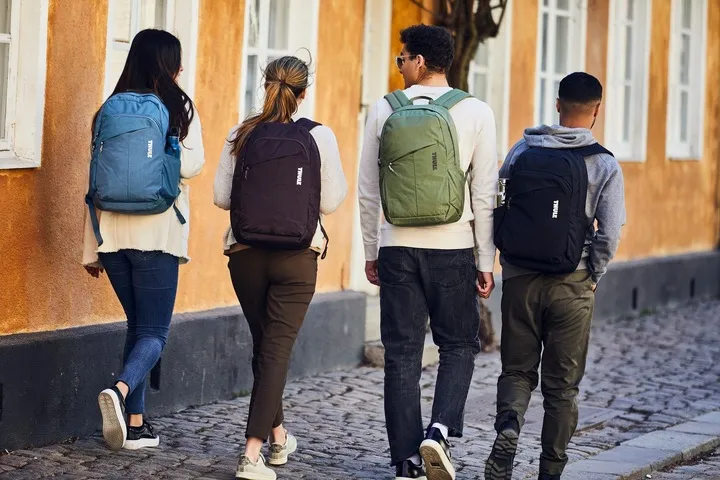 plecak-miejski-na-laptopa-thule-notus-backpack-20l-plec-produkt-uniseks