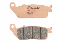 zestaw-klockow-hamulcowych-hamulce-tarczowe-brembo-07074xs