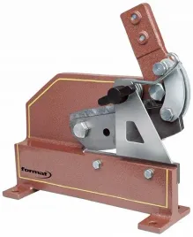 gilotyna-do-blachy-i-pretow-format-7110-150mm