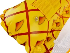 na-basen-i-plaze-dmuchany-materac-hamak