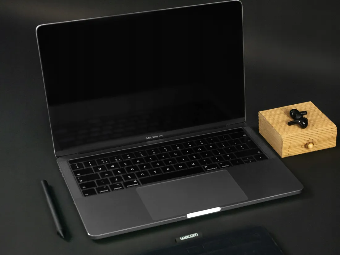 Laptop MacBook Pro 13 2019 Apple Core i5 4x3.80GHz! TouchBar
