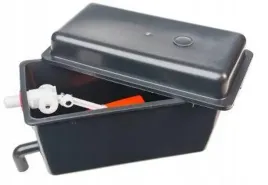 zbiornik-na-wode-dla-krolikow-z-pokrywa-zaworem-katowym-2-x-22mm-8l-novital