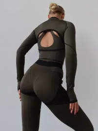 legginsy-sportowe-z-efektem-push-up