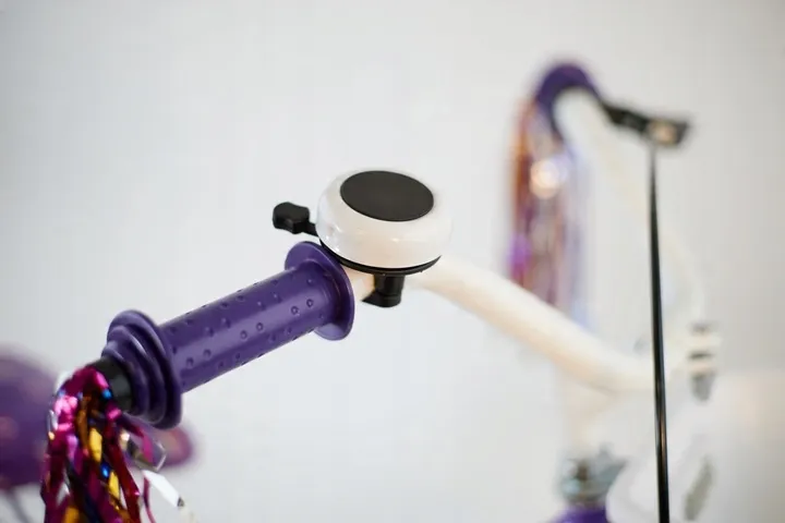 rower-dzieciecy-20-cali-dla-dziewczynki-koszyk-bagaznik-fredzle-5-9-lat-fio-model-inny