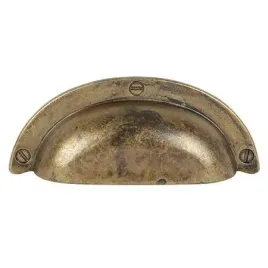 uchwyt-meblowy-muszelka-duza-95x38-raczka-mosiadz-patyna-l-64-mm