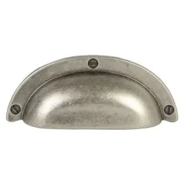 uchwyt-meblowy-muszelka-duza-95x38-raczka-stara-stal-l-64-mm