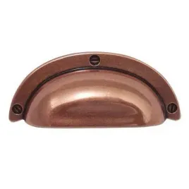 uchwyt-meblowy-muszelka-duza-95x38-raczka-stara-miedz-l-64-mm