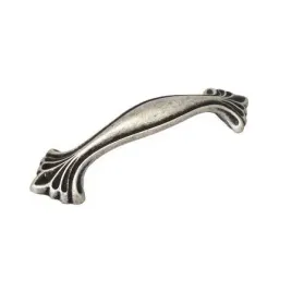 uchwyt-meblowy-fenice-135x34-klasyczny-retro-antyk-stare-srebro-l-96-mm