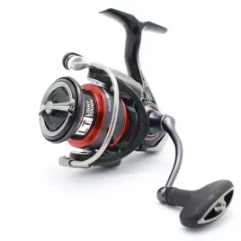 kolowrotek-daiwa-fuego-lt-2500-na-spinning