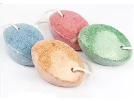pumeks-wulkaniczny-owalny-ze-sznureczkiem-mix-kolor