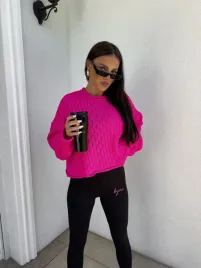 sweter-by-me-warkocze-fuksja