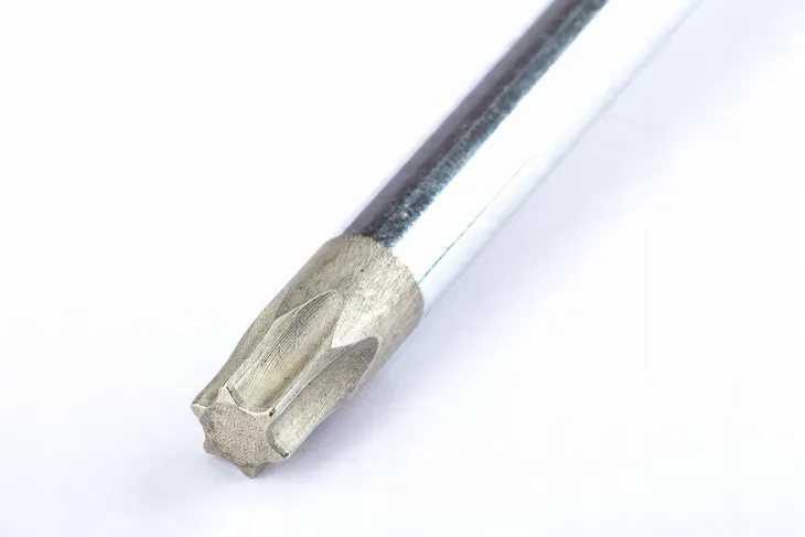 wkretak-torx-t30x100mm-waga-z-opakowaniem-0-1-kg