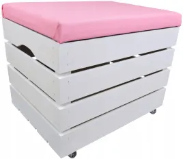 drewniana-pufa-schowek-kuferek-skrzynia-z-kolkami