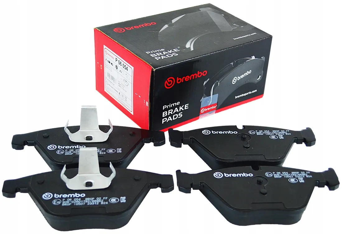 brembo-klocki-hamulcowe-przod-bmw-5-e60-e61-6-e63-e64-7-e65-e66-e67-x1-e84-stan-nowy