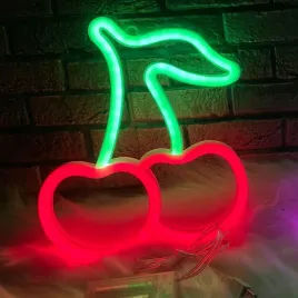 neon-led-baterie-usb-na-sciane-wisnia