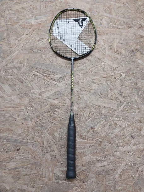 rakieta-do-badmintona-isoforce-651-talbot-torro-liczba-elementow-w-zestawie-1