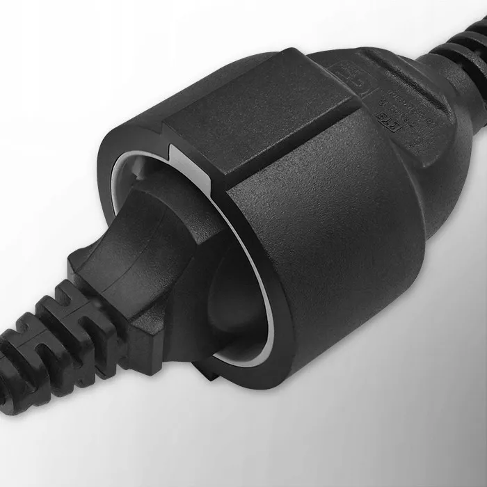 qoltec-adapter-iec-320-c14-schuko-or-0-15m